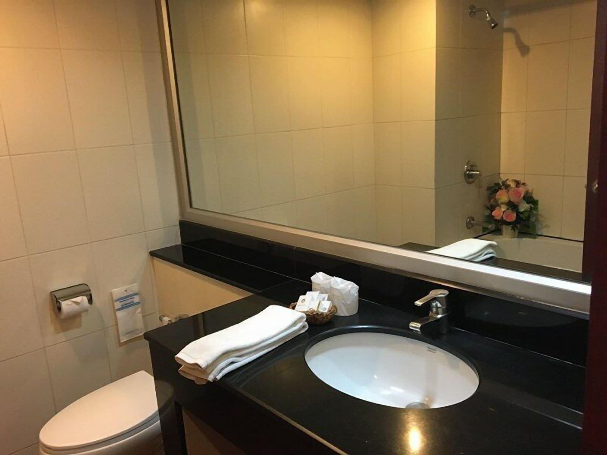 Hatyai Golden Crown Hotel Хат Яй Екстериор снимка