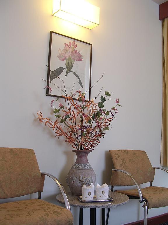 Hatyai Golden Crown Hotel Хат Яй Екстериор снимка