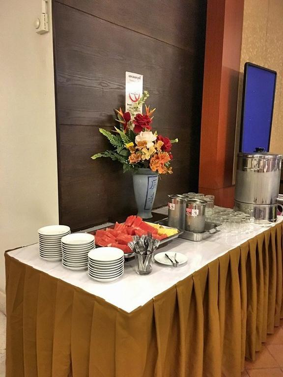 Hatyai Golden Crown Hotel Хат Яй Екстериор снимка