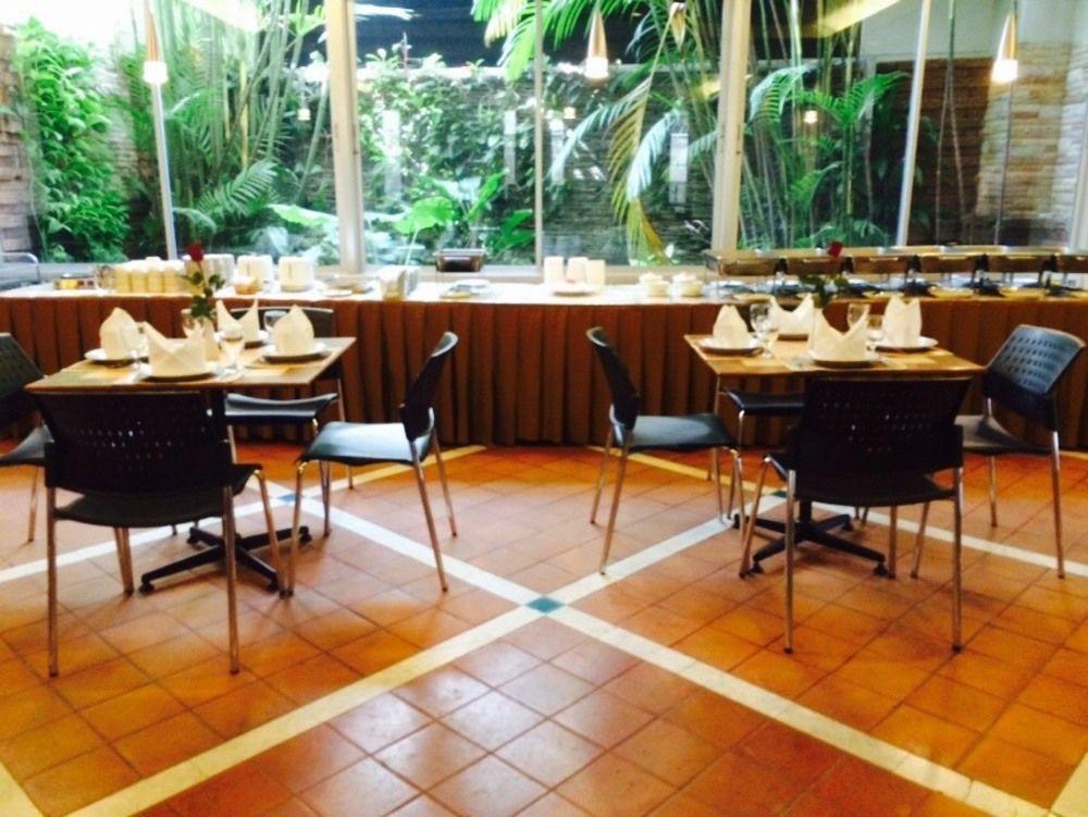 Hatyai Golden Crown Hotel Хат Яй Екстериор снимка
