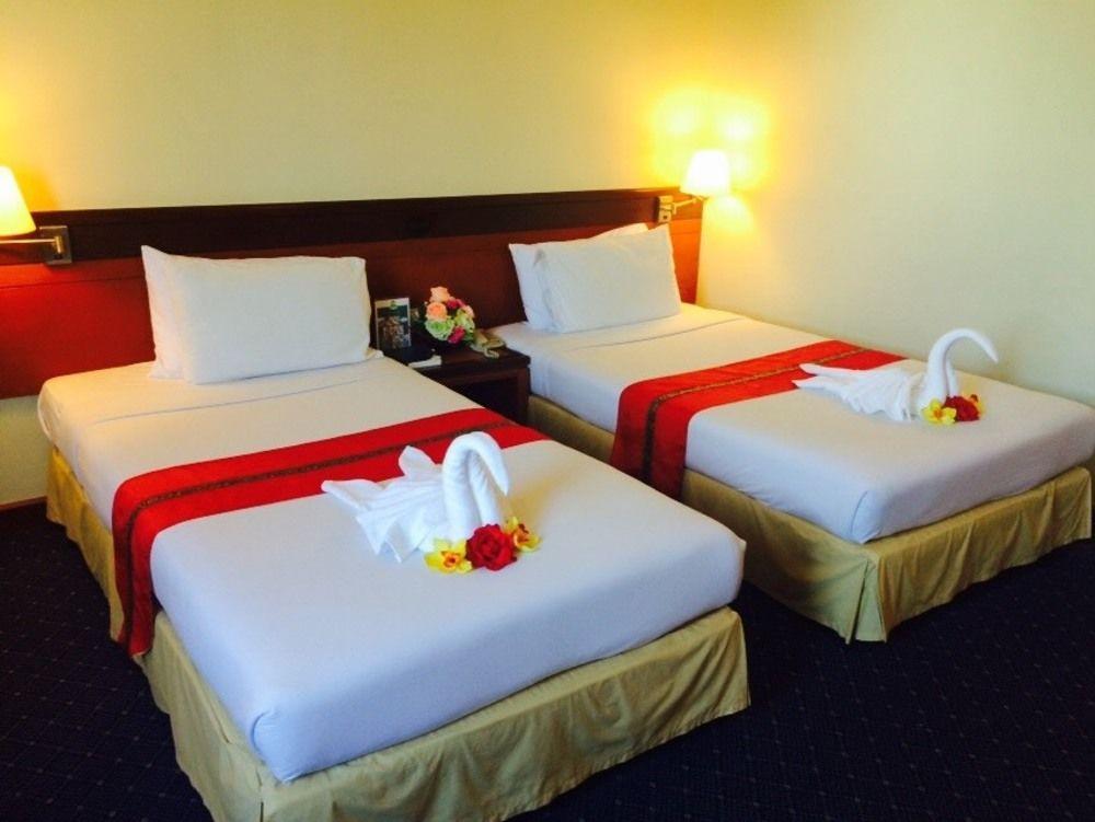 Hatyai Golden Crown Hotel Хат Яй Екстериор снимка