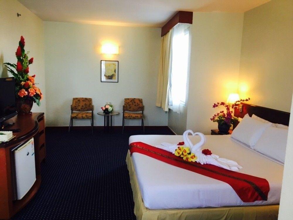 Hatyai Golden Crown Hotel Хат Яй Екстериор снимка