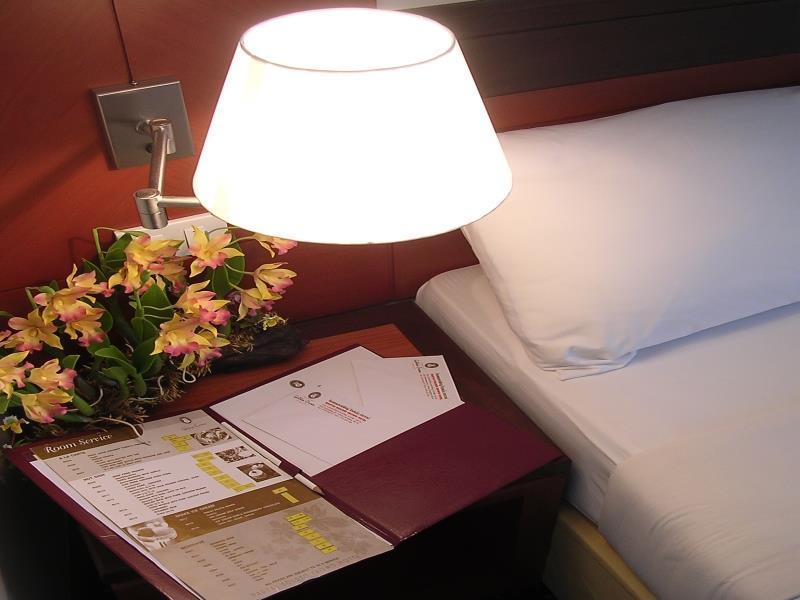 Hatyai Golden Crown Hotel Хат Яй Екстериор снимка