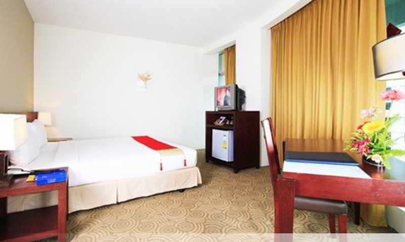 Hatyai Golden Crown Hotel Хат Яй Екстериор снимка