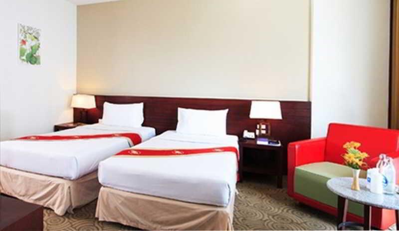 Hatyai Golden Crown Hotel Хат Яй Екстериор снимка