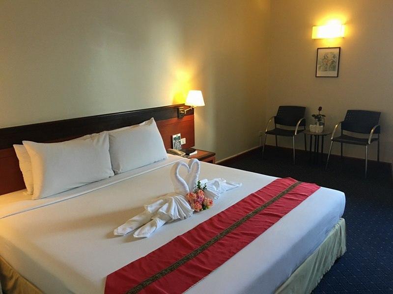 Hatyai Golden Crown Hotel Хат Яй Екстериор снимка